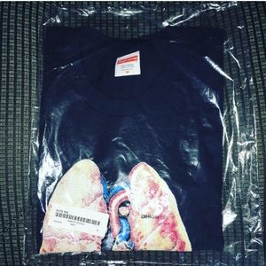 Supreme t-shirt. Size M. Navy. Deadstock